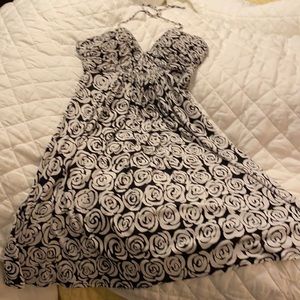 Ladies halter style sun dress w/ bra top 8